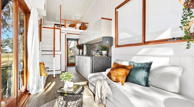 Cette mini maison de 20m2 seulement semble bien plus spacieuse — PLANETE DECO a homes world