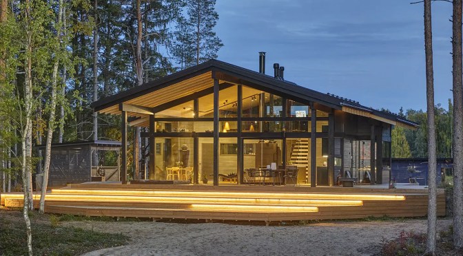 Une maison finlandaise en bois aux lignes contemporaines pour le monde entier